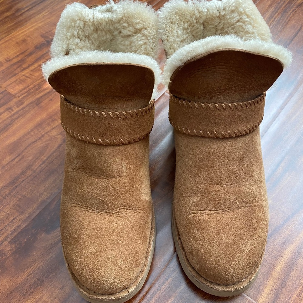 UGG MCKAY boot size 6.5